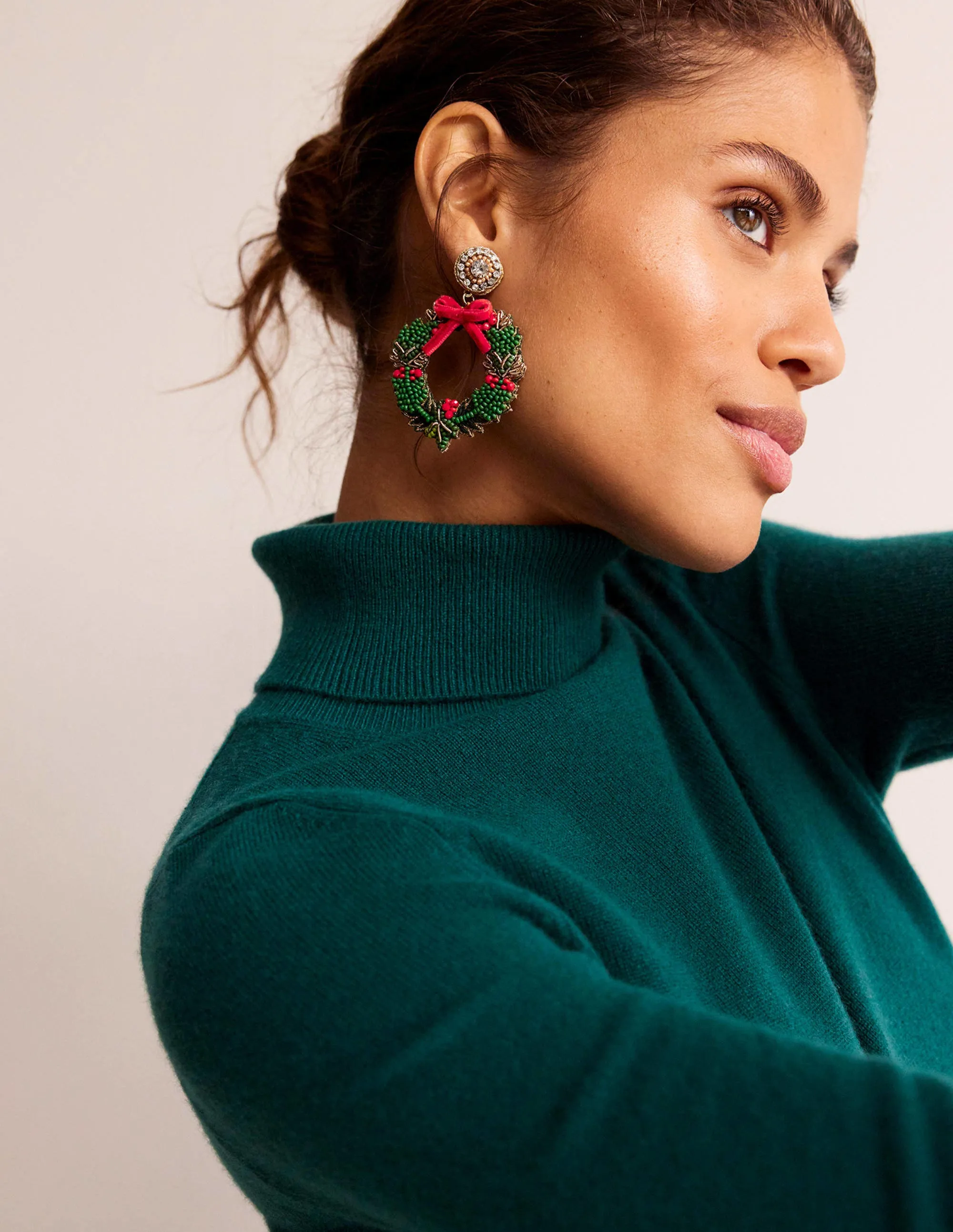 Festive Embellished Earrings-Wreath